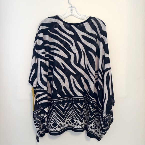 Joseph Ribkoff NWT Black Tan Zebra Aztec Print Poncho Top Size 10 - Picture 2 of 9